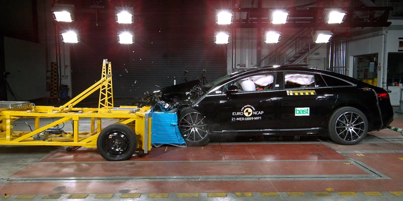 2022 Mercedes-Benz EQS Crashtest und Preis (Video)