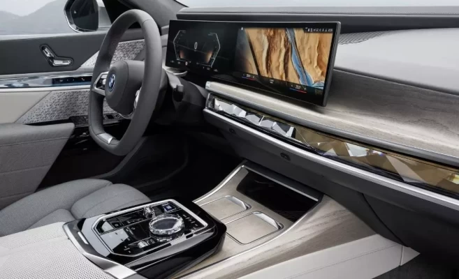 Der BMW iDrive Drehregler bleibt bei ausgewählten Modellen erhalten