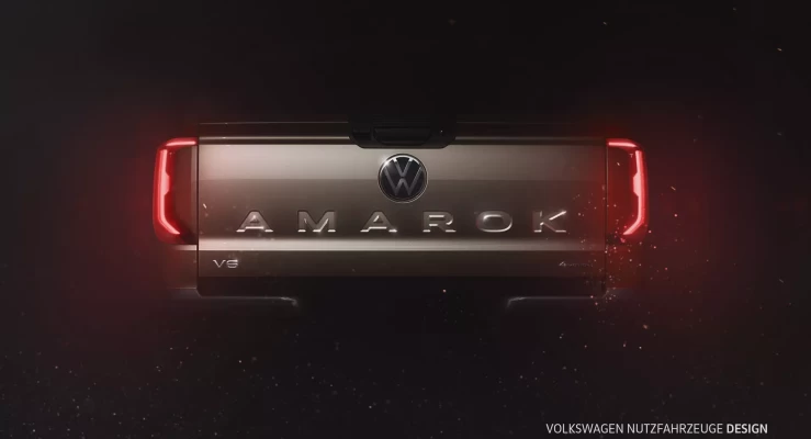 VW zeigt die Heckklappe des neuen Amarok