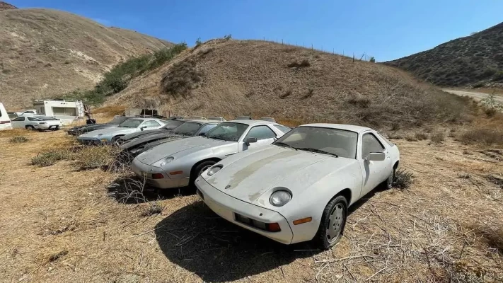 Ein Autofriedhof voller Porsches in den USA gefunden
