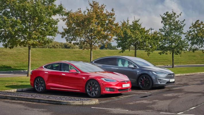 Aktive Geräuschunterdrückung bei Model S und X von Tesla
