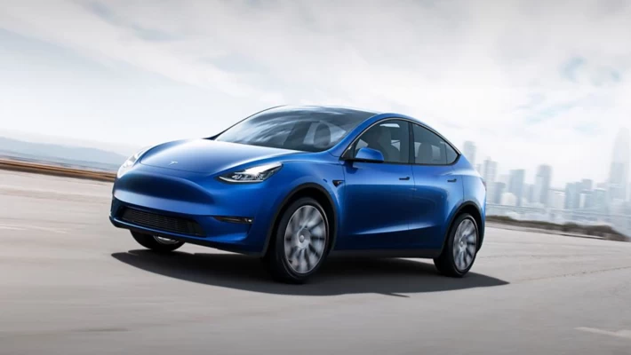 Das neue Tesla Model Y wird in Großbritannien ab £54.990 verkauft